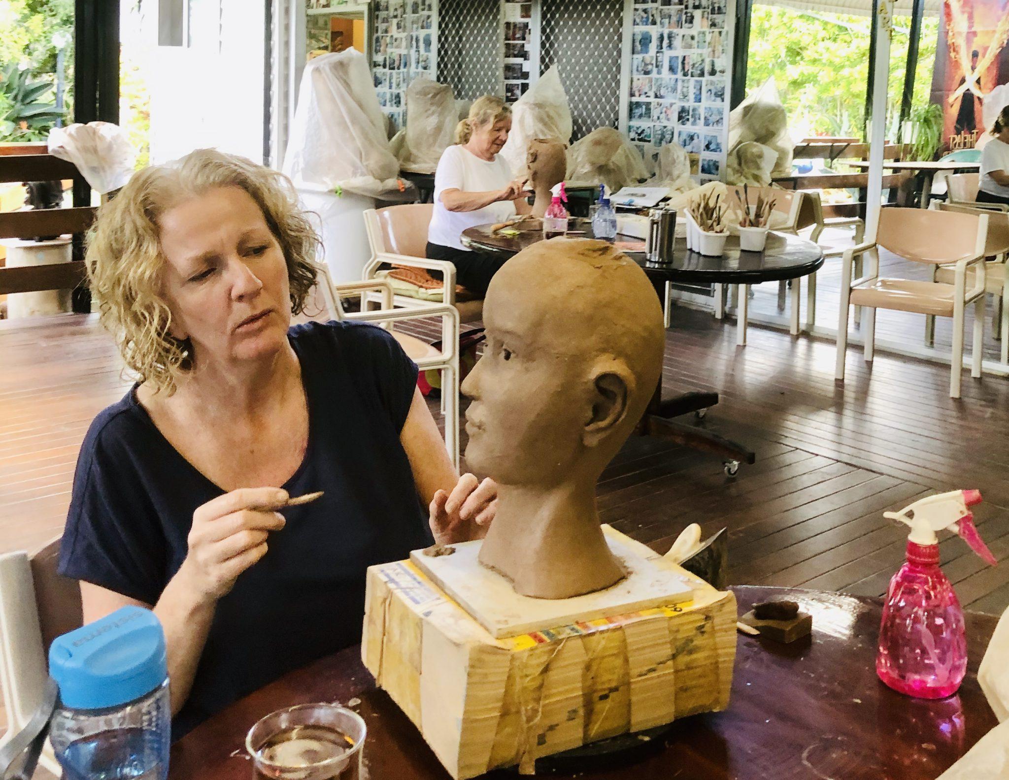 Learning the art od clay sculpting - Georgettes Art