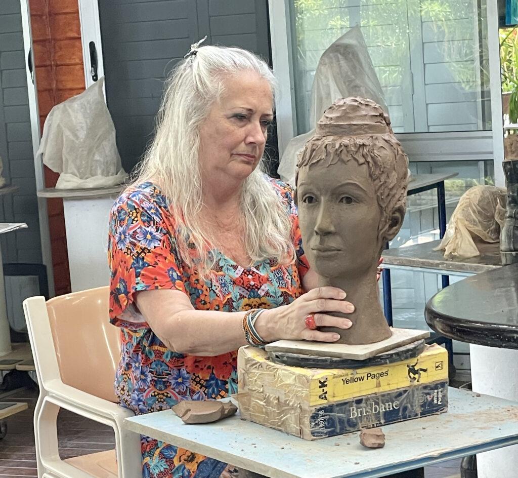 Learning the art od clay sculpting - Georgettes Art